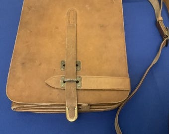 Tablet.Military bag.Germany. Vintage.GDR.1955.RARE.Leather.Beige
