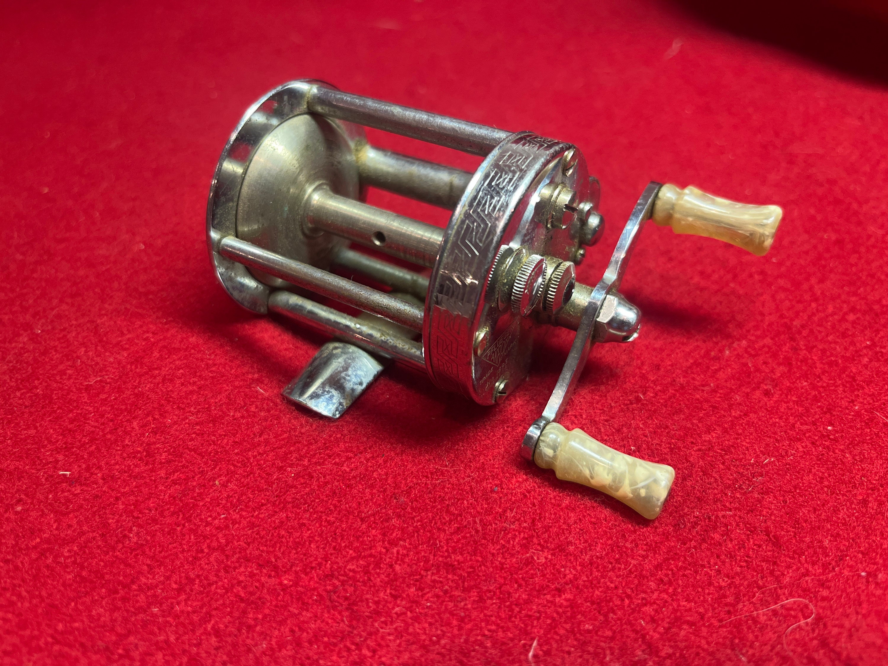 Pflueger Akron 1893 - Etsy