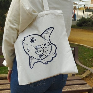 Mola mola tote bag