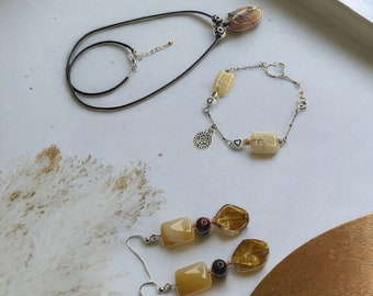 Ensemble cadeau de bijoux pour femme, jade jaune avec boucle d'oreille en spirale avec perle de verre, bracelet et pendentif ovale en agate du Botswana