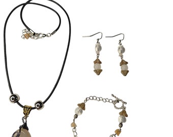 Perlenschmuck-Geschenkset für Frauen mit einem Botswana-Achat-Edelsteinanhänger, einem hypoallergenen Fischhaken-Tropfenohrring und einem Silberkettenarmband