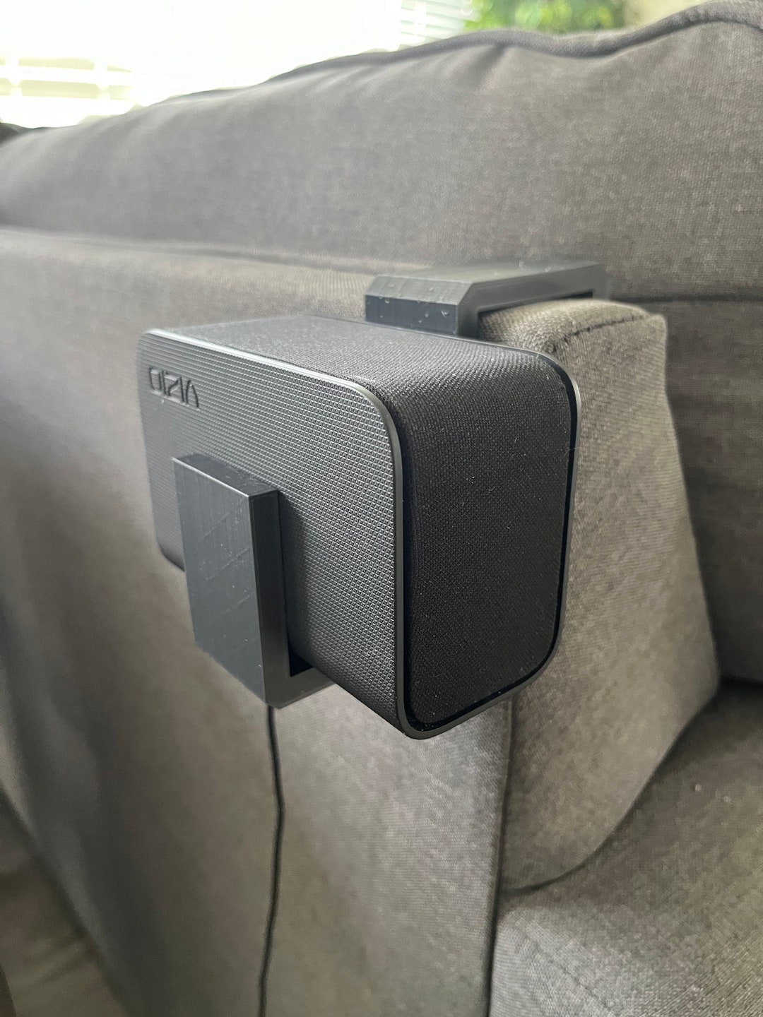 vizio speaker mounts