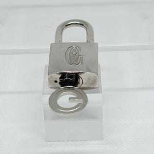 Authentic Goyard Paris Silver Padlock Lock Key Set Silver Hardware Rare afbeelding 4