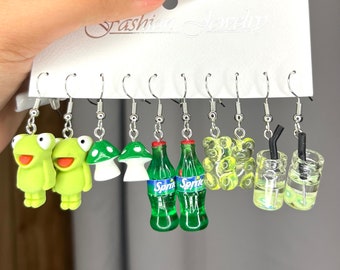Conjunto de pendientes verdes