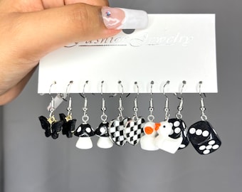 Pendientes estéticos alt pendientes blancos negros pendientes extraños pendientes góticos negros callejeros pendientes emo oscuros pendientes punk egirl patos grunge