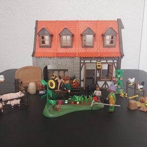 VINTAGE Playmobil 7145 Medieval Farmhouse/Barn w/3 Figures, Animals, Garden, Table, Tools, & More.