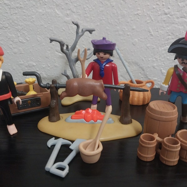 Vintage 1990 Playmobil Set 3794 Pirate Camp Pig Roast - FREE SHIPPING