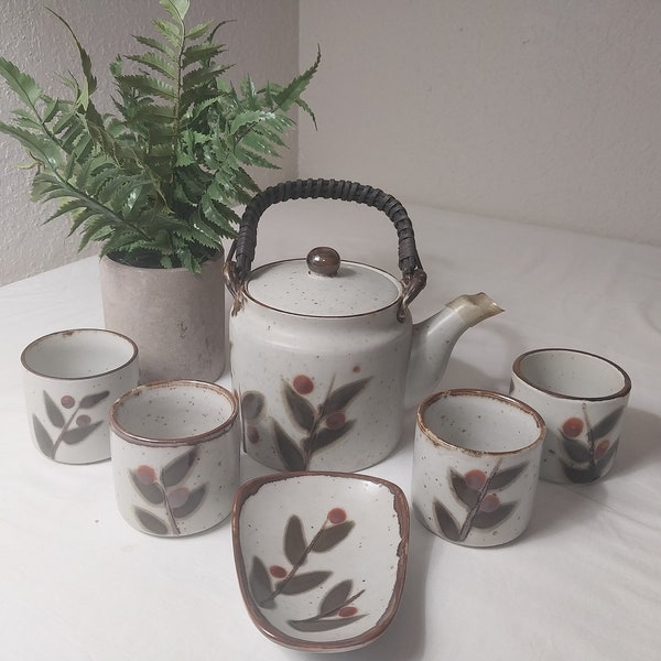 Vintage Otagiri Bittersweet Pattern Stoneware Tea Set - Teapot, 4 Cups and Spoon Rest - FREE SHIPPING