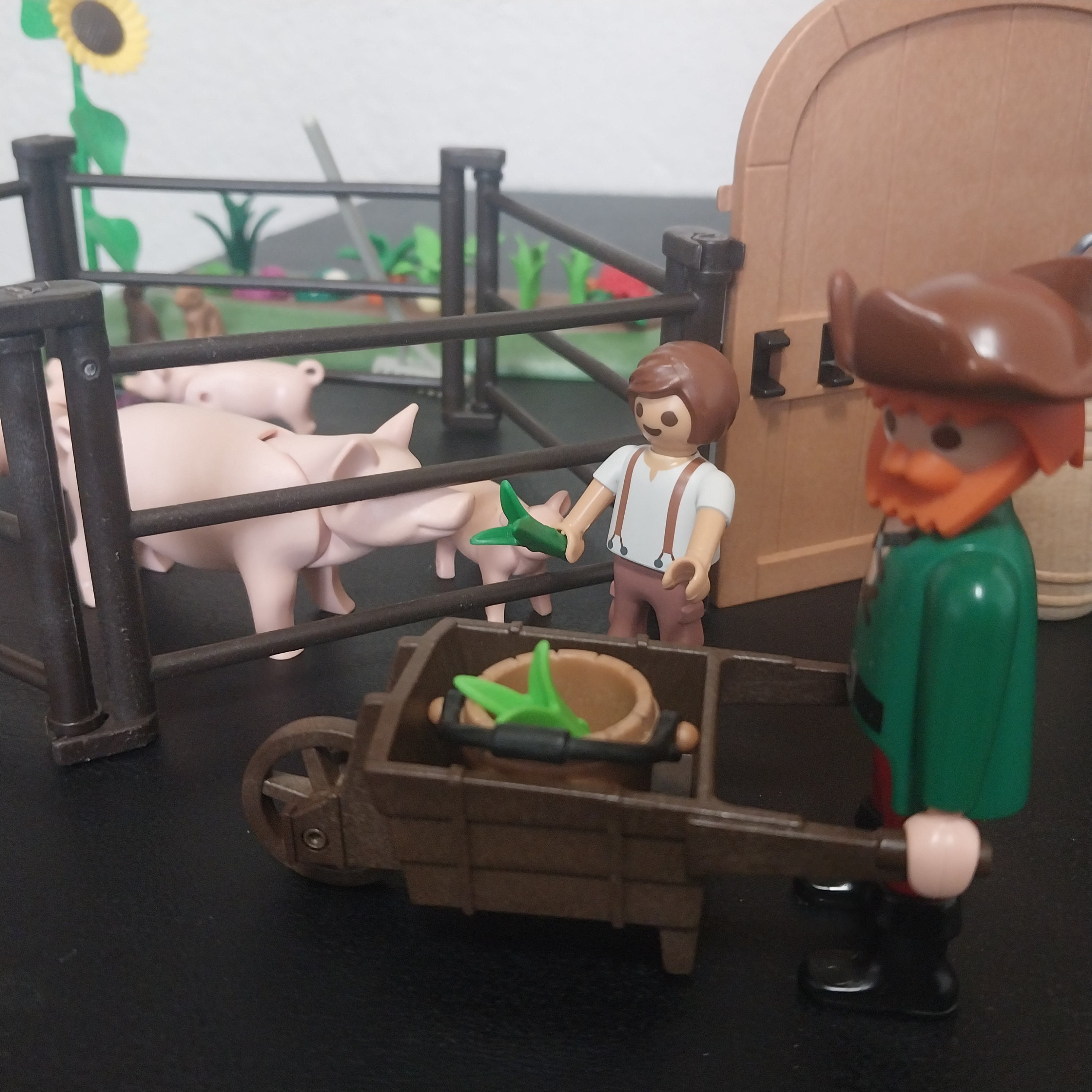 Playmobil 7145 「中世の納屋の家」未開封　外箱はない直輸入品です！ ナイトテーブル サイドテーブル ベッドサイドテーブル ミニサイド