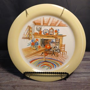 Vintage Homer Laughlin Eggshell Colonial Kitchen &quot;Swing&quot; Luncheon Plate w/Wall Hanger, 1938