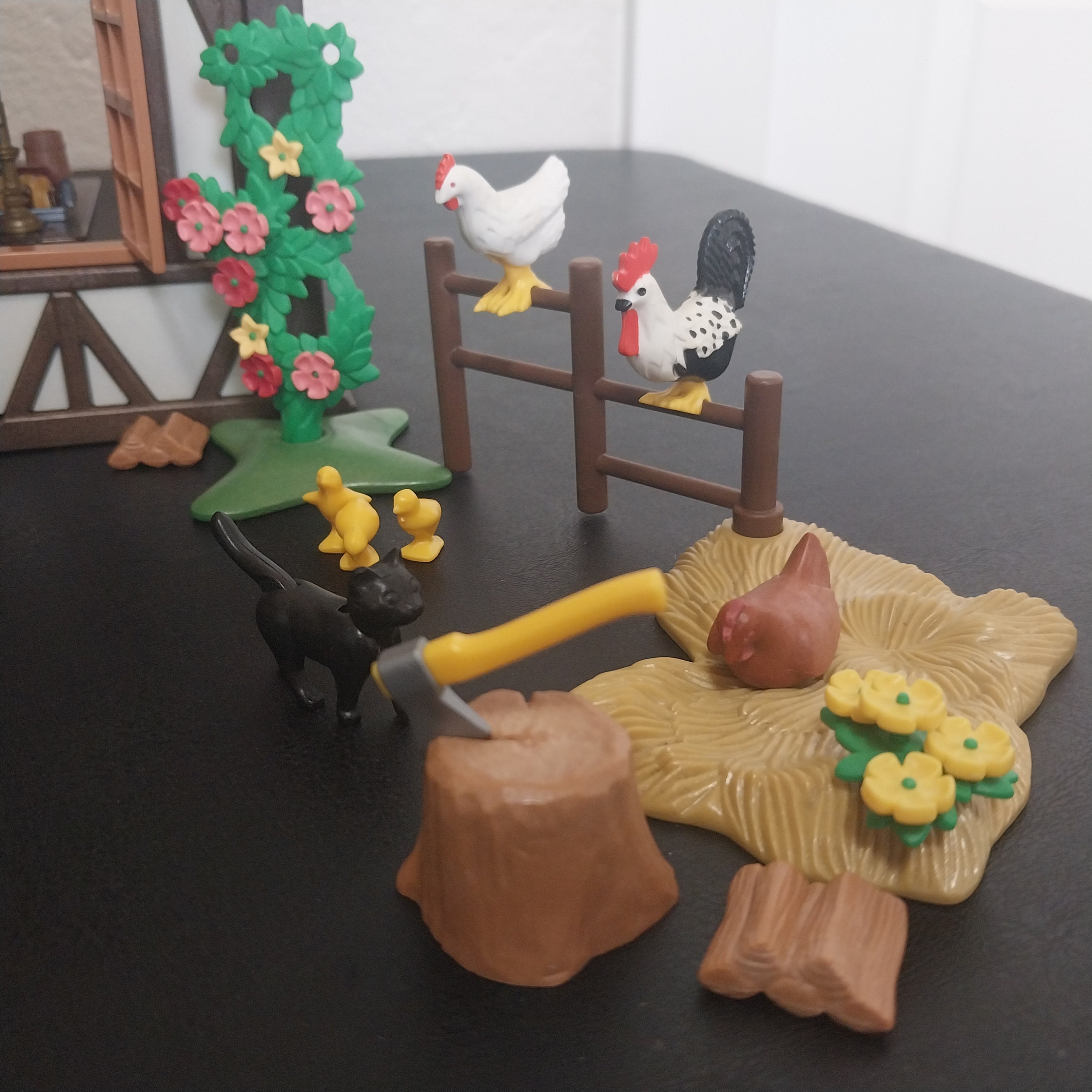 Playmobil 7145 「中世の納屋の家」未開封　外箱はない直輸入品です！ ナイトテーブル サイドテーブル ベッドサイドテーブル ミニサイド