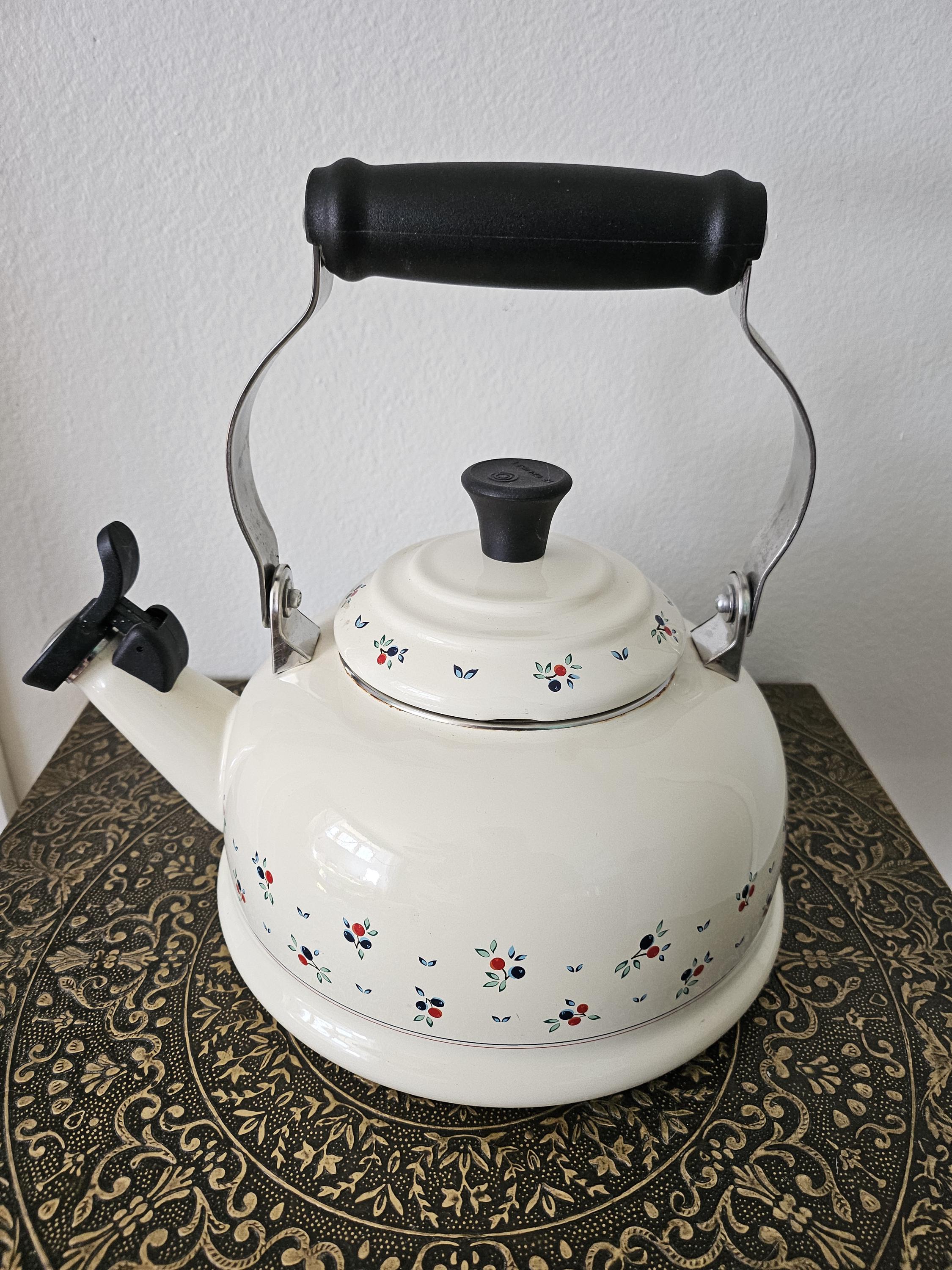 Le creuset vintage tea kettles - Etsy 日本