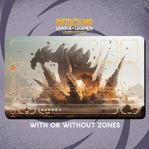 以下が含まれることがあります： Riftbound League of Legendsの長方形プレイマット。ダイナミックなイラストは、爆発する大きな岩石の生き物を描いています。マットにはカード用のゾーンがあり、「WITH OR WITHOUT ZONES」のテキストがあります。