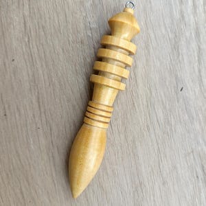 Indian satinwood Thoth-DJed pendulum, 10x1.9 centimeters, weight 16 grams