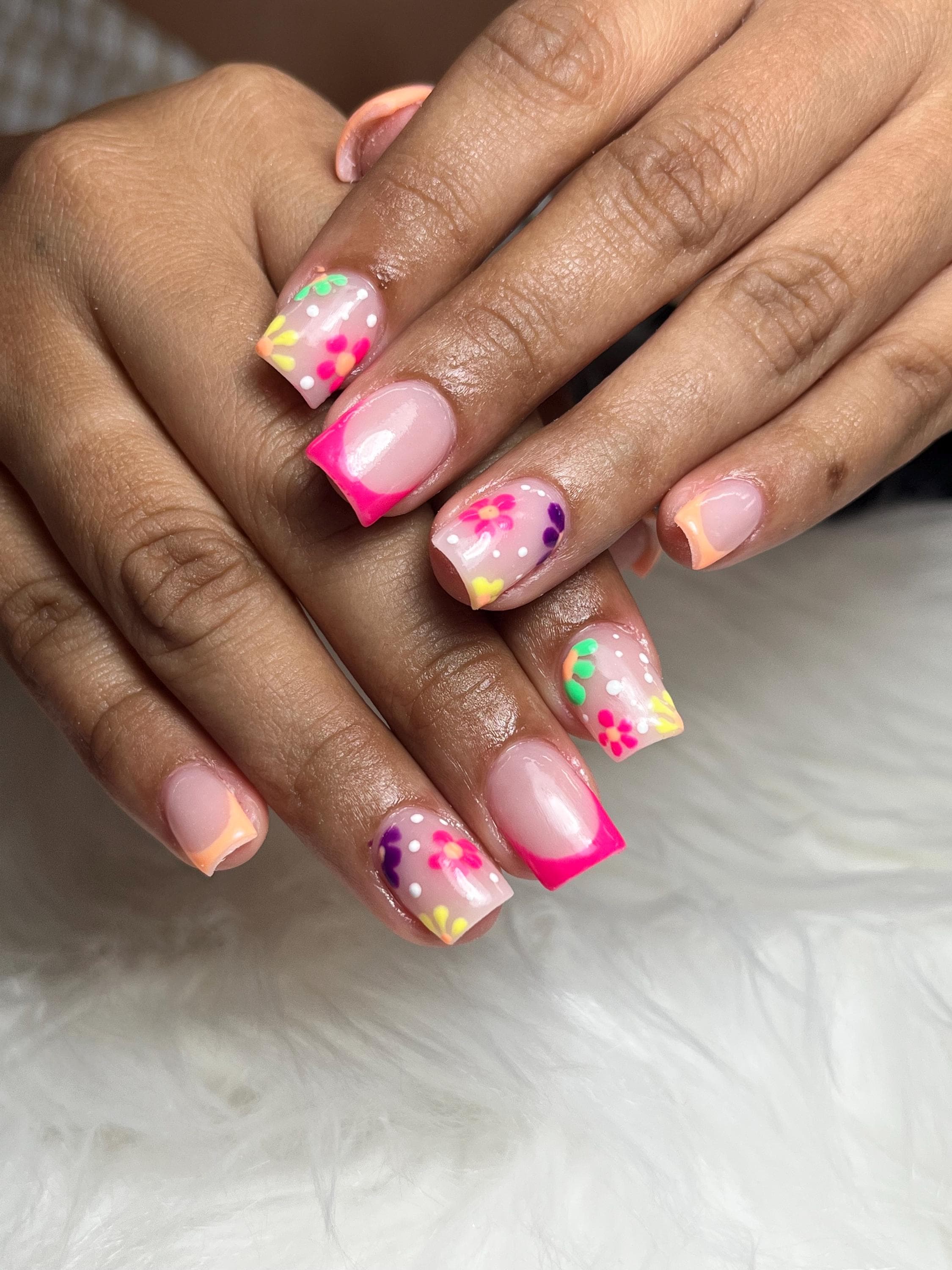 Bright Floral Nail Art That Blooms Every Day