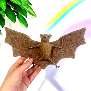 Realistic Needle felt bat plush, Bat lovers, Halloween gift, bat gift, goth home decor, goth gift, handmade plush, art, creepy, horror, bat