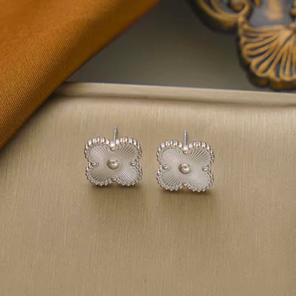 Clover Studs Gold & Silver Plated  | Stainless Steel | Perfect Gift | Women's Jewellery | Earrings | Fashion Jewellery |