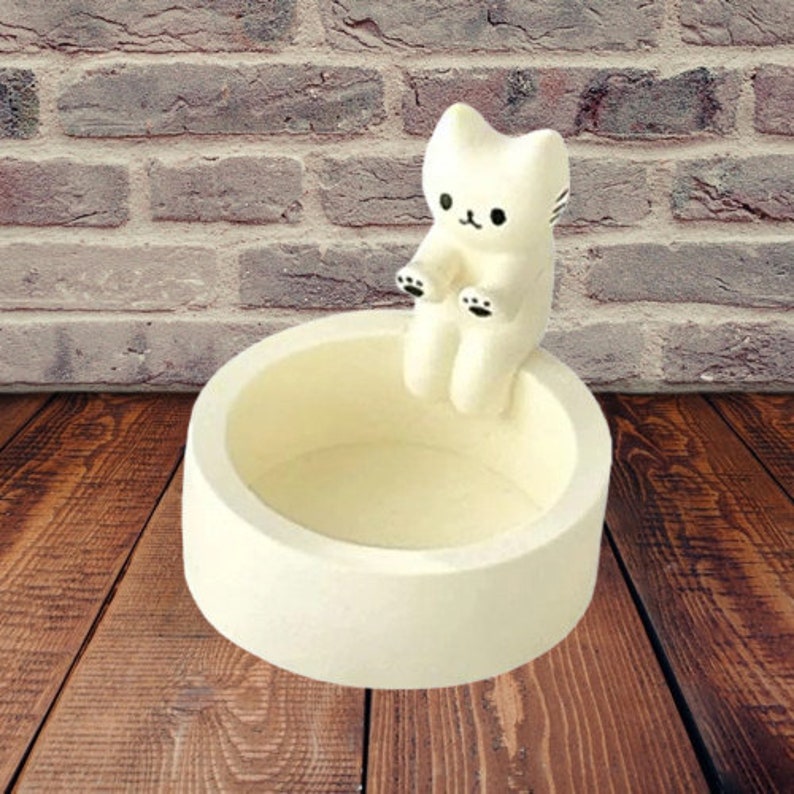 Cute Kitten Candle Holder for Desk, Novelty Cat Decor Candle Holder, Artistic Candle Holder with Cat Design, Cat Lover Home Decor image 3