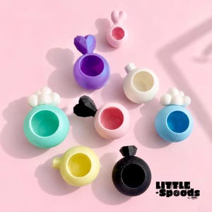Magnetic jumping spider hides available in multiple sizes colors and styles