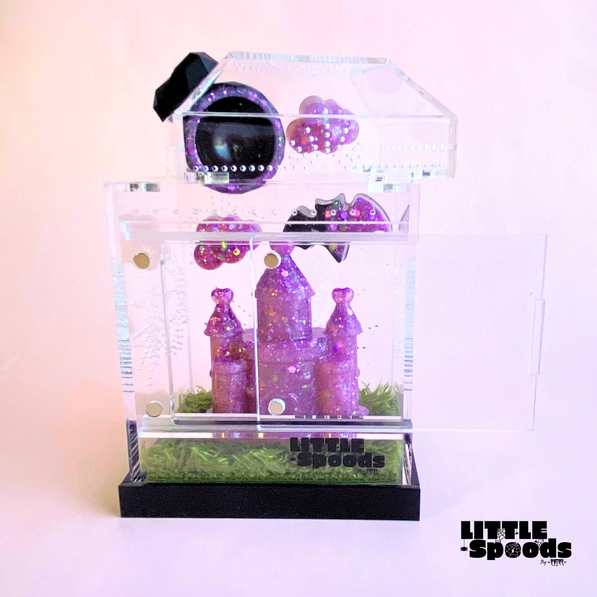 baby spider pro + おまけ A Goth Fairy Tale - Medium Jumping Spider Pre Decorated Enclosure
