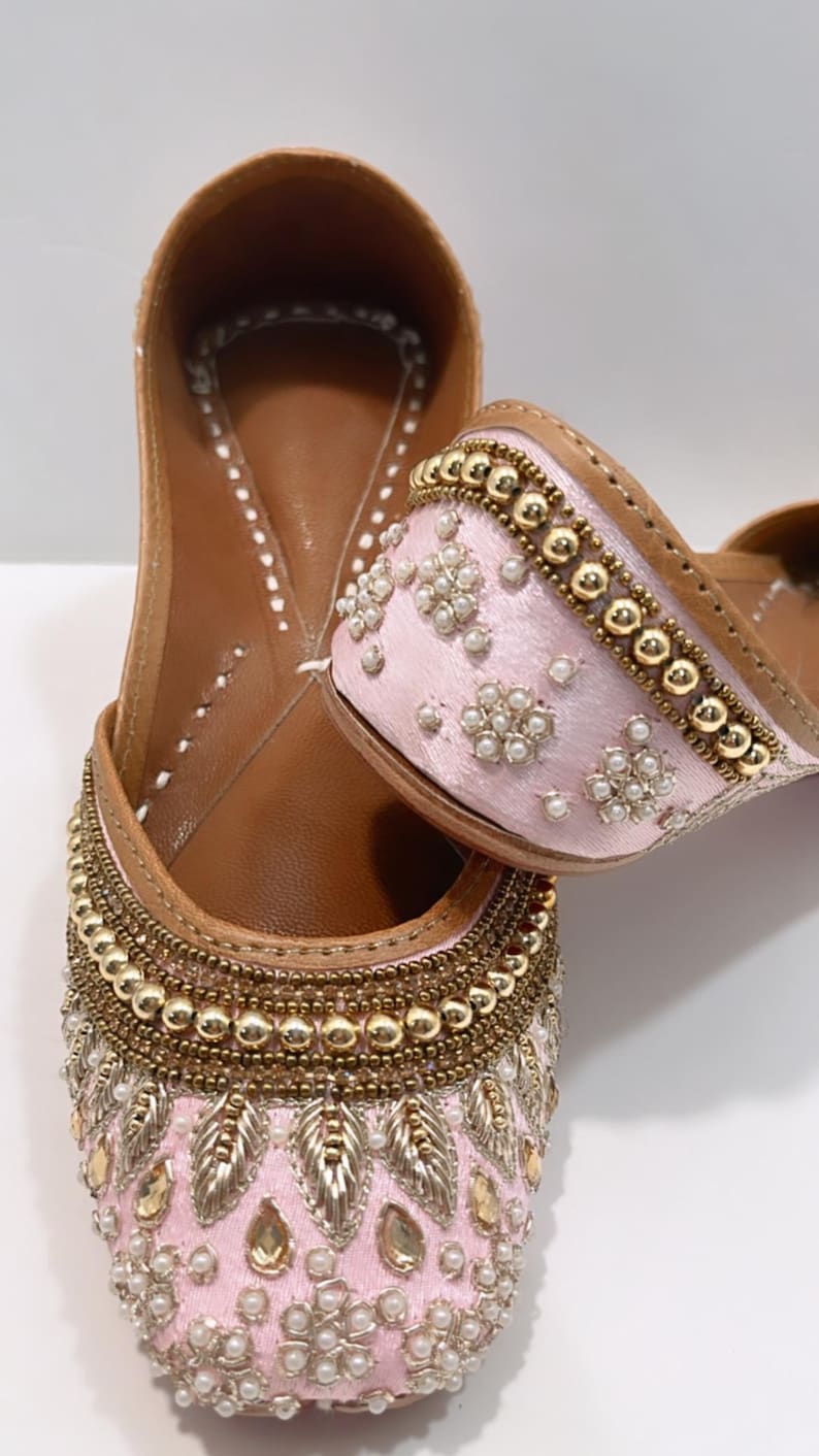 Hand Embroidered Punjabi Jutti: Traditional Khussa Bridal Shoes Pink