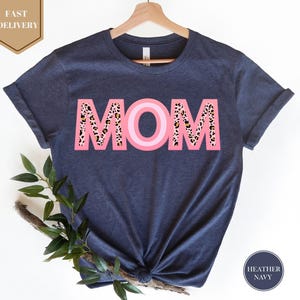 Leopard Mom Shirt, New Mom Gift, Mama Shirt, Mama Leopard Shirt, Mommy Shirt, Mom Shirt, Leopard Mama Shirt, Mothers Day Gift, Gift For Mom zdjęcie 1