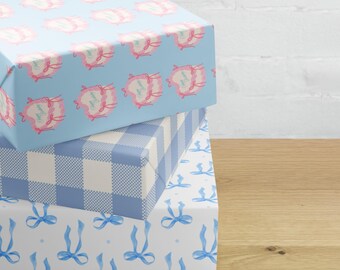 Papel de regalo coqueto y femenino / Lazos, tartas de cumpleaños y papel de regalo a cuadros