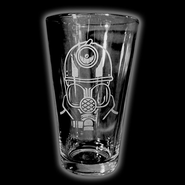 The Miner Gas Mask Horror Series Slasher Serial Killers Pub Glass Beer or Tea Pint Sand Engraved