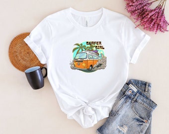 Camiseta para mujer Surfistas. Camiseta de manga corta perfecta para quienes les gusta montar las olas y perseguir el sol.