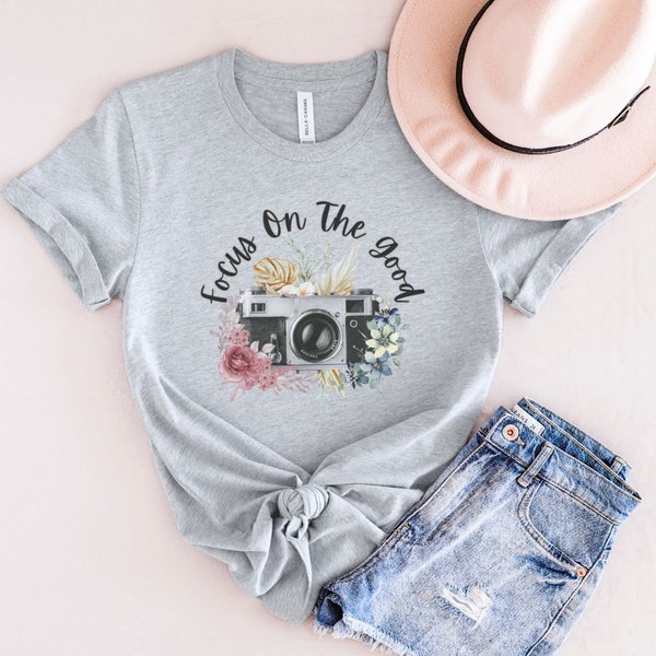 Vintage Camera and Floral T-Shirt - Inspiring Photography Tee, Ideal Gift for Photographers - Short Sleeve