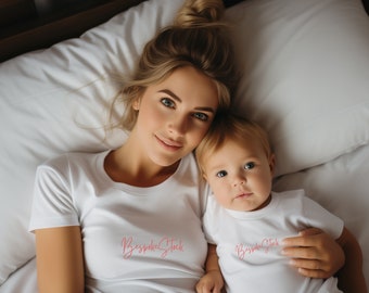 Bella Canvas 3001 Mommy and Me-mockup, mam en mini-mockup, mama en mini-t-shirtmodel