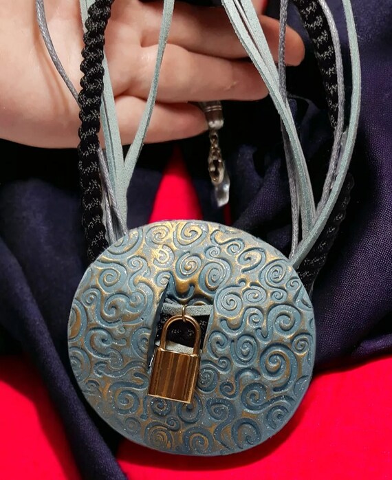 Collier Ethnique En Cuir Multicolore – Style Ethno, Neuf Avec étiquettes, Pièce Unique Bohème