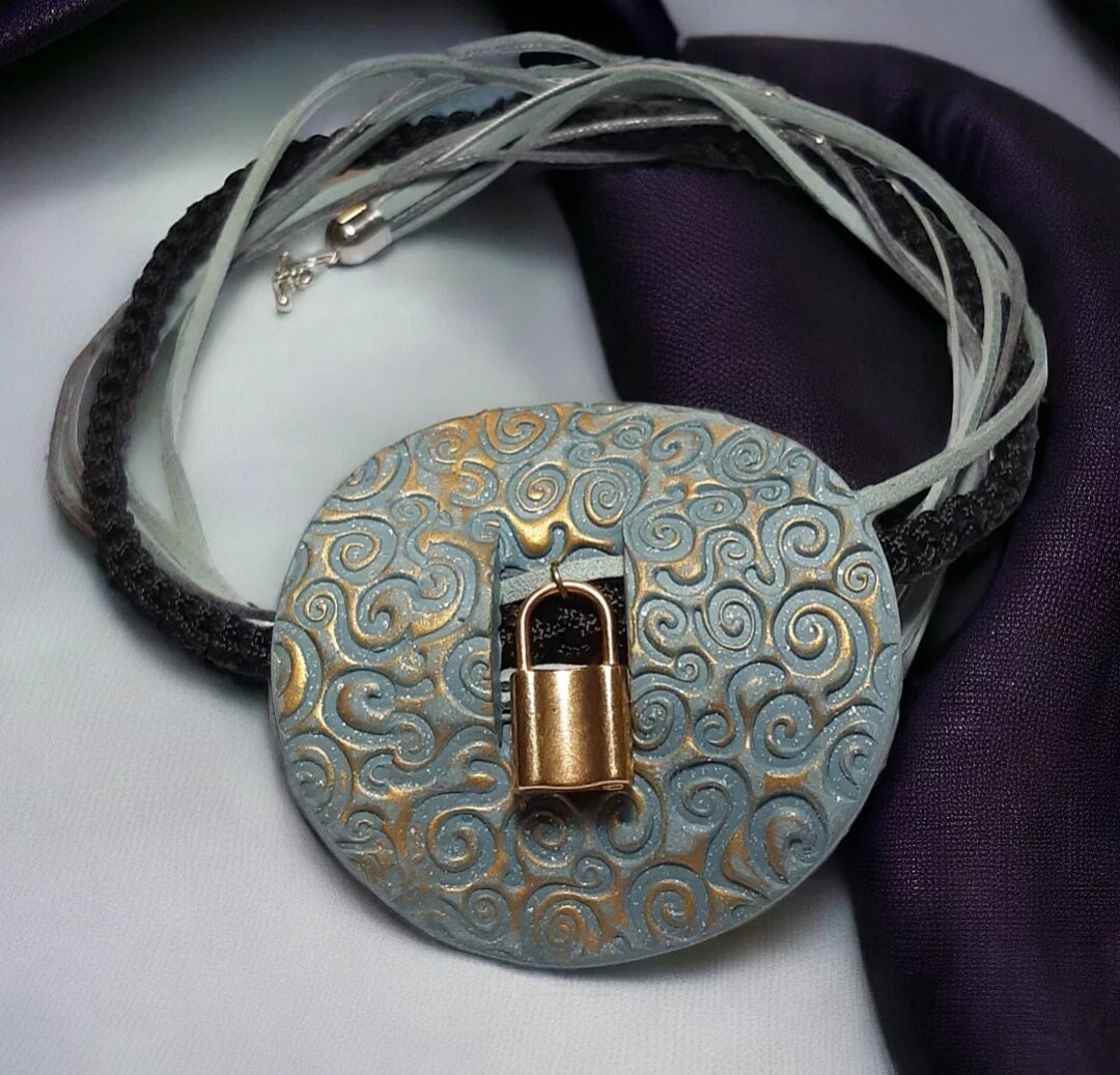 Collier Ethnique En Cuir Multicolore – Style Ethno, Neuf Avec étiquettes, Pièce Unique Bohème