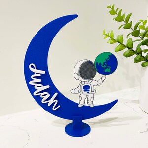 Signo de puerta personalizado con nombre de astronauta, placa con nombre de pared para niños, letrero de escritorio personalizado para bebé de regalo, dibujos animados hechos a pedido, letrero de pared para decoración del hogar