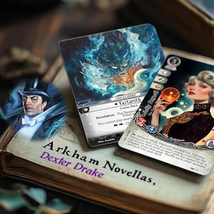 D. Drake - Novella de remplacement (PRE-COMMANDE) - Compatible avec l'horreur d'Arkham LCG - Proxies de haute qualité - Fanmade - Art complet - Livre promo