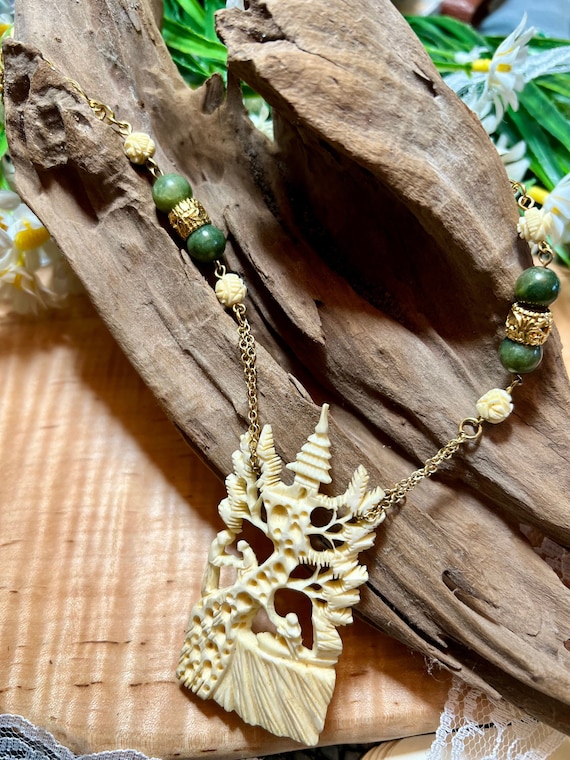 Vintage Asian Hand Carved Bone and Jade Necklace