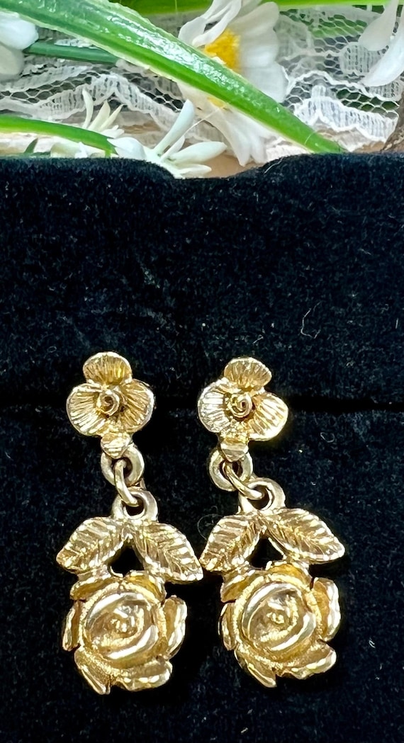 Vintage Gold Tone Dangling Rose Earrings