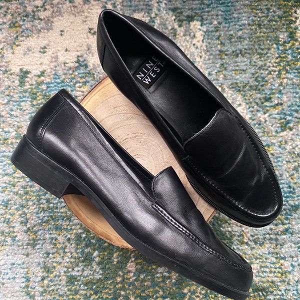 Vintage 90s Nine West black leather classic loafers, size 7.5M / classic loafers / black loafers / 90s style shoes / 90s loafers