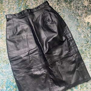 Vintage black leather high waist pencil skirt, size 7/8 small XS / vintage leather skirts / pencil skirts / 90s style / leather skirts