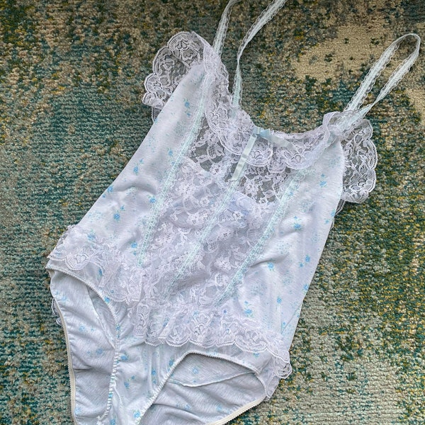 Vintage Dreamweaver Lingerie blue floral lace bodysuit, size medium / lingerie pajamas / retro pjs / wedding bridal / lace