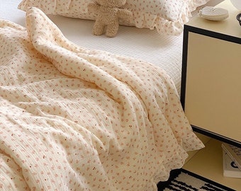 Floral Quilt Set, Coquette Double Gauze Soft Cotton Blanket Set, Floral 79*90” Full/Queen Quilt Set