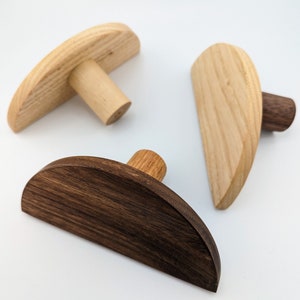 Hardwood Cap Hanger - Hat Rack • Handcrafted from Solid Wood • Unique Holder for Flat Caps, Cowboy Hats, Baseball Caps, and More