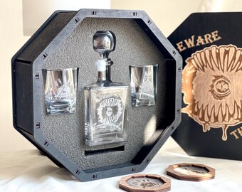 Engraved whiskey decanter set, dnd and whiskey, whiskey glasses set, dungeon and dragons whiskey set, whisky glass box, dnd gifts for him