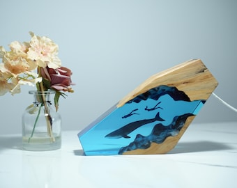 Ballena azul, lámpara de resina y madera con forma de pareja de buceadores, luz nocturna de resina epoxi y madera, decoración del hogar, lámpara de resina oceánica, regalo para mamá, regalo perfecto