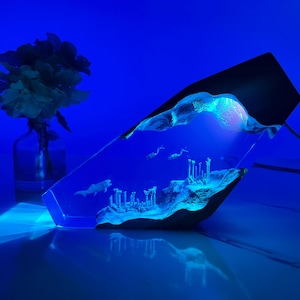 Lámpara de noche de buceo Atlantis: escena oceánica de madera de resina con Dunkleosteus, regalo único para papá o amantes del buceo, regalo de regreso a clases para niños.