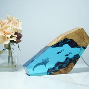 Walvishaai en duiker hars hout nachtlampje, zeedieren, woondecoratie, terug naar school cadeau voor kind, perfect cadeau voor papa