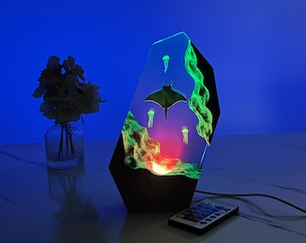 Manta Ray & Jellyfish Night Light – Handmade Resin Wood Ocean Lamp, Christmas Gift for Ocean Lovers