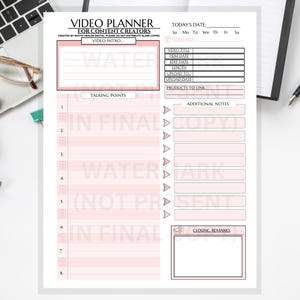 Puede incluir: Un planificador de video imprimible para creadores de contenido con secciones para la introducción del video, los puntos de conversación, las notas adicionales y las observaciones de cierre. El planificador tiene un esquema de color rosa y blanco.