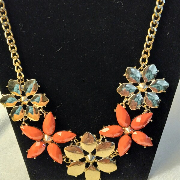 NY Statement Necklace Orange And Gold Petals Acrylic Gold Tone Jewelry 13"