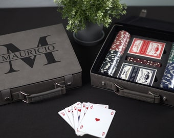 Set de poker personnalisé en similicuir - Étui personnalisé pour jetons de poker laser UV avec cartes et dés - Cadeau parfait pour lui, les garçons d'honneur ou les amateurs de casino